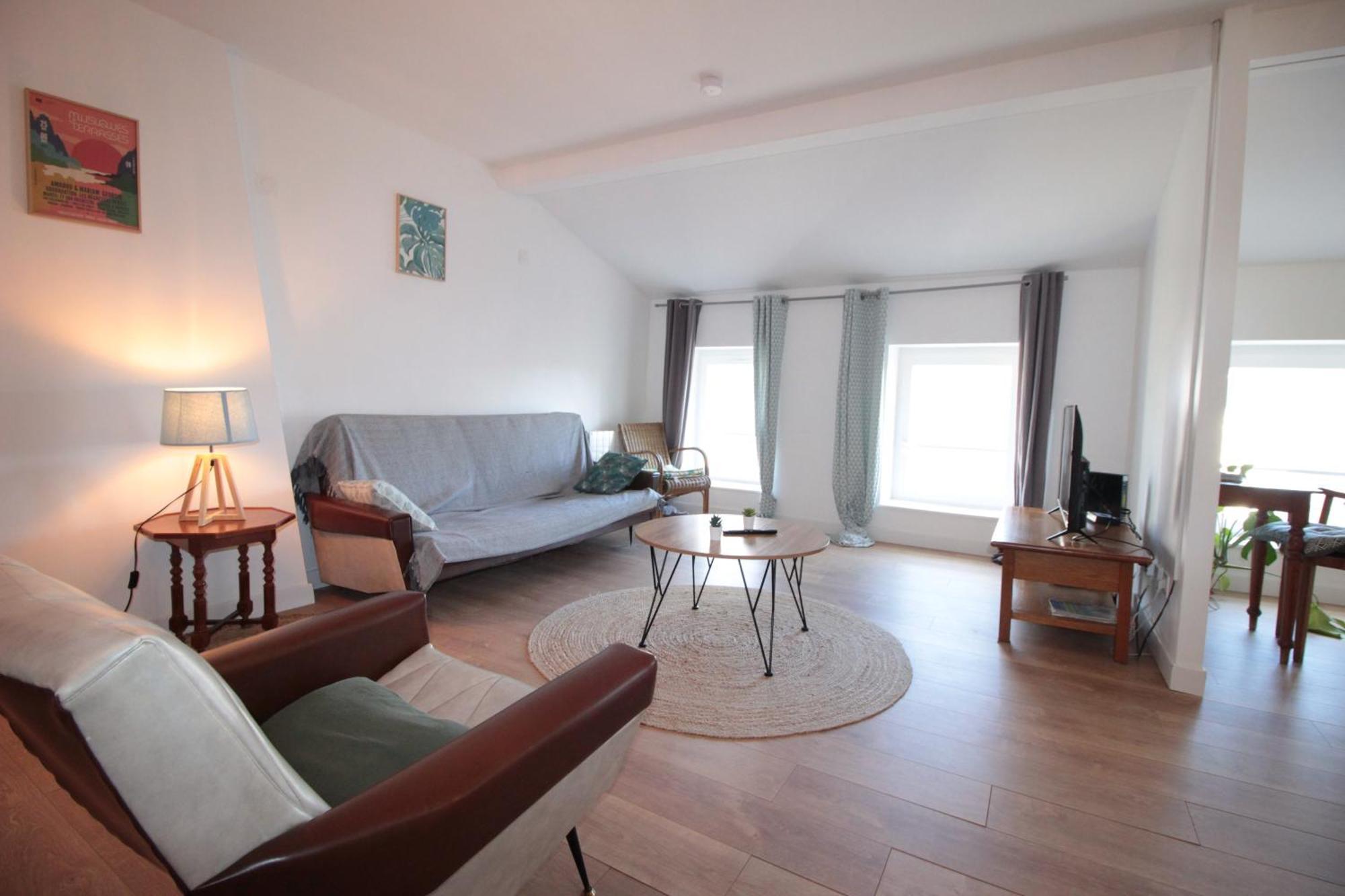 Logement Neuf "Meuse" - Hyper Centre - Parking Proche - Proche Gare - 4 Chambres - Terrasse Couverte - Wifi ! Gere Par Prestazen'Services فردان سور ميوز المظهر الخارجي الصورة