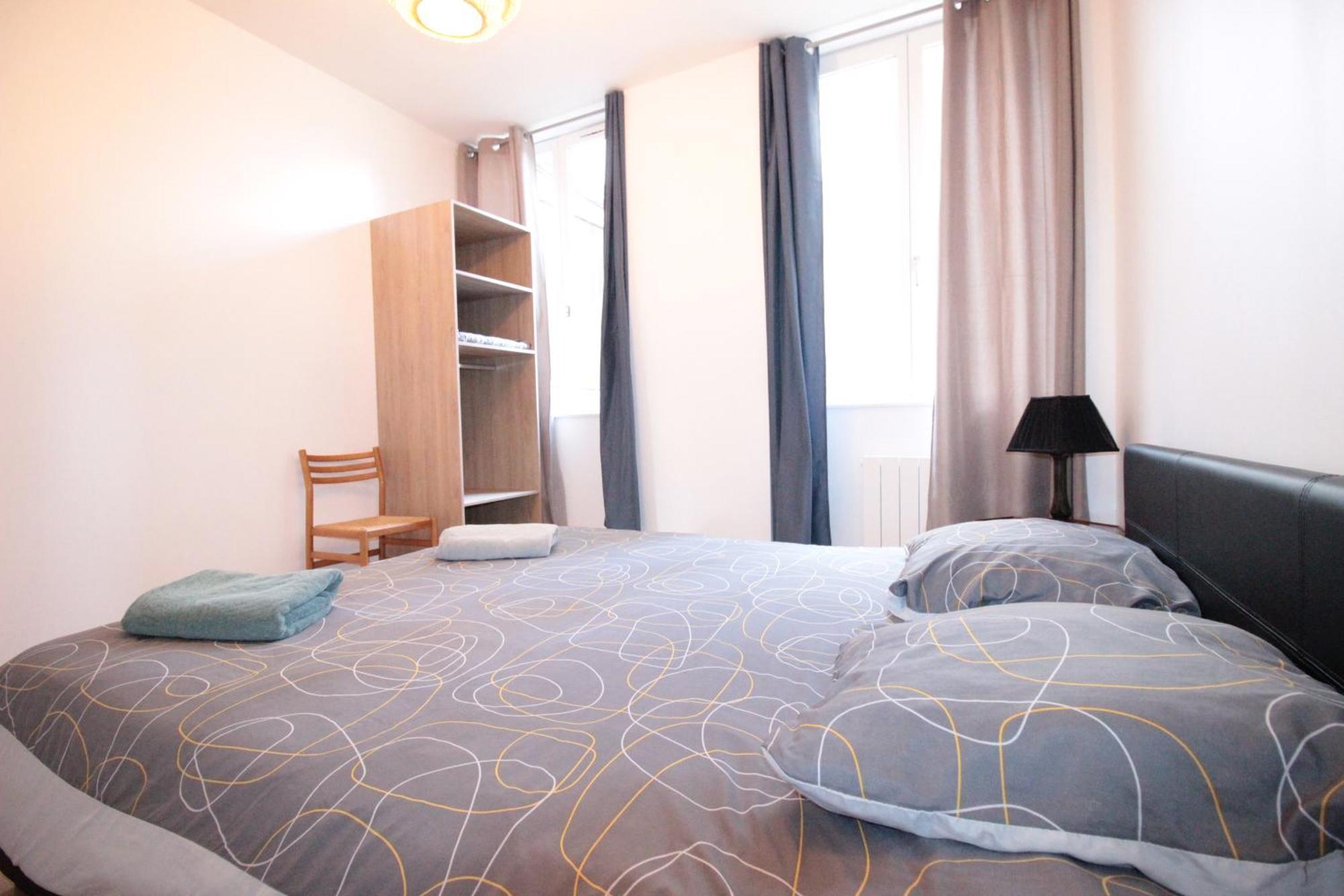 Logement Neuf "Meuse" - Hyper Centre - Parking Proche - Proche Gare - 4 Chambres - Terrasse Couverte - Wifi ! Gere Par Prestazen'Services فردان سور ميوز المظهر الخارجي الصورة